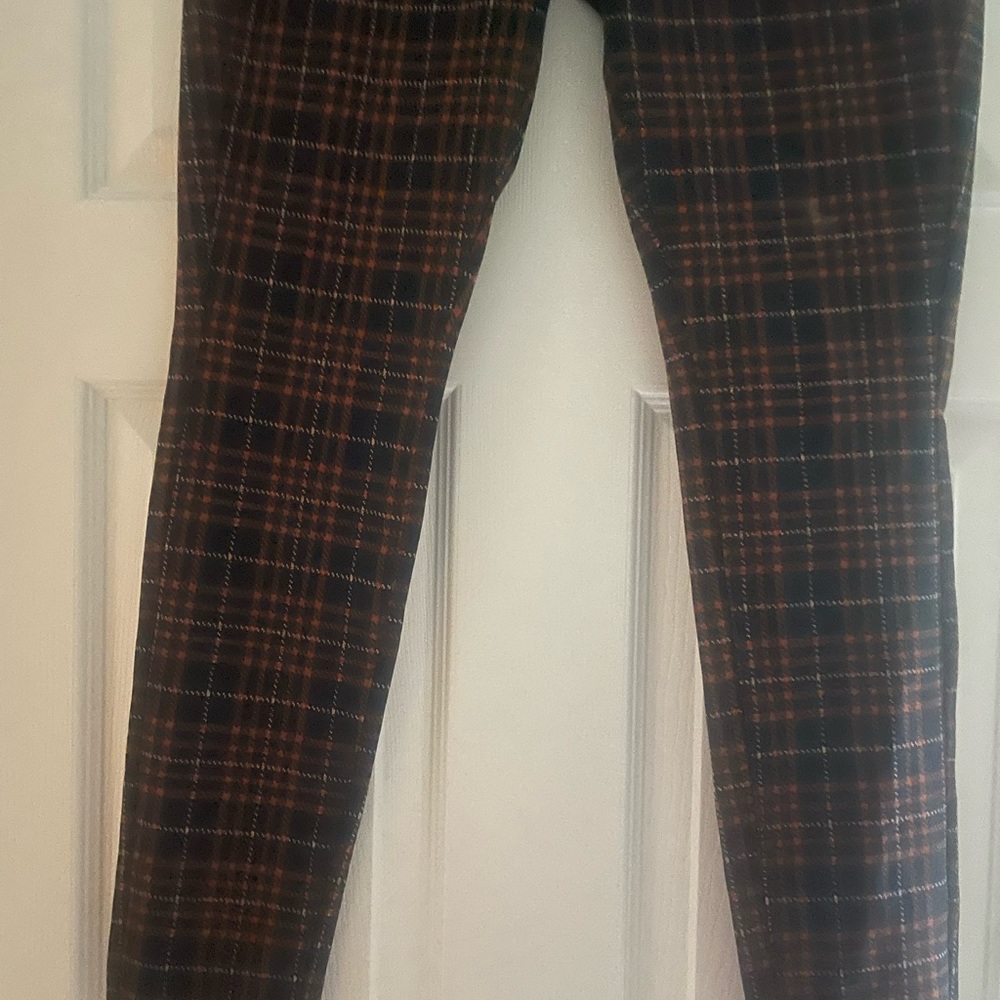 Perfect for Thanksgiving .. checked navy camel and orange ankle tight pants!